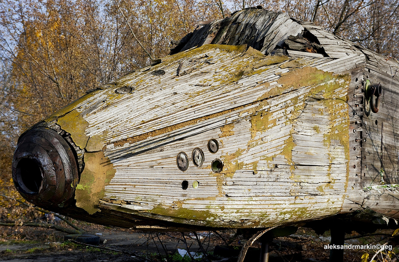 Illustration for article titled More Sad Remains Of The Soviet Buran Space Shuttle Program